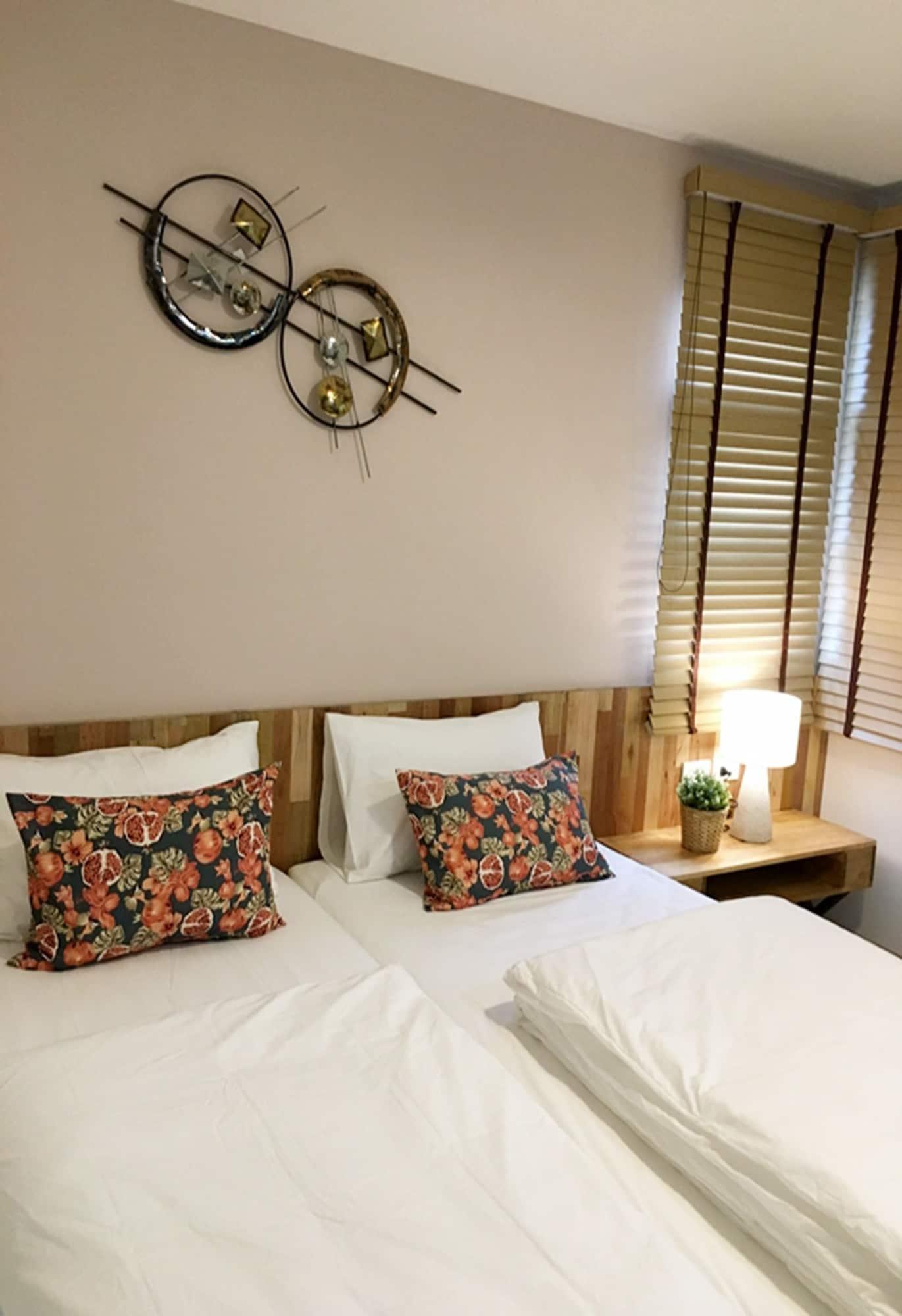Отель Bangkok Saran Poshtel Экстерьер фото
