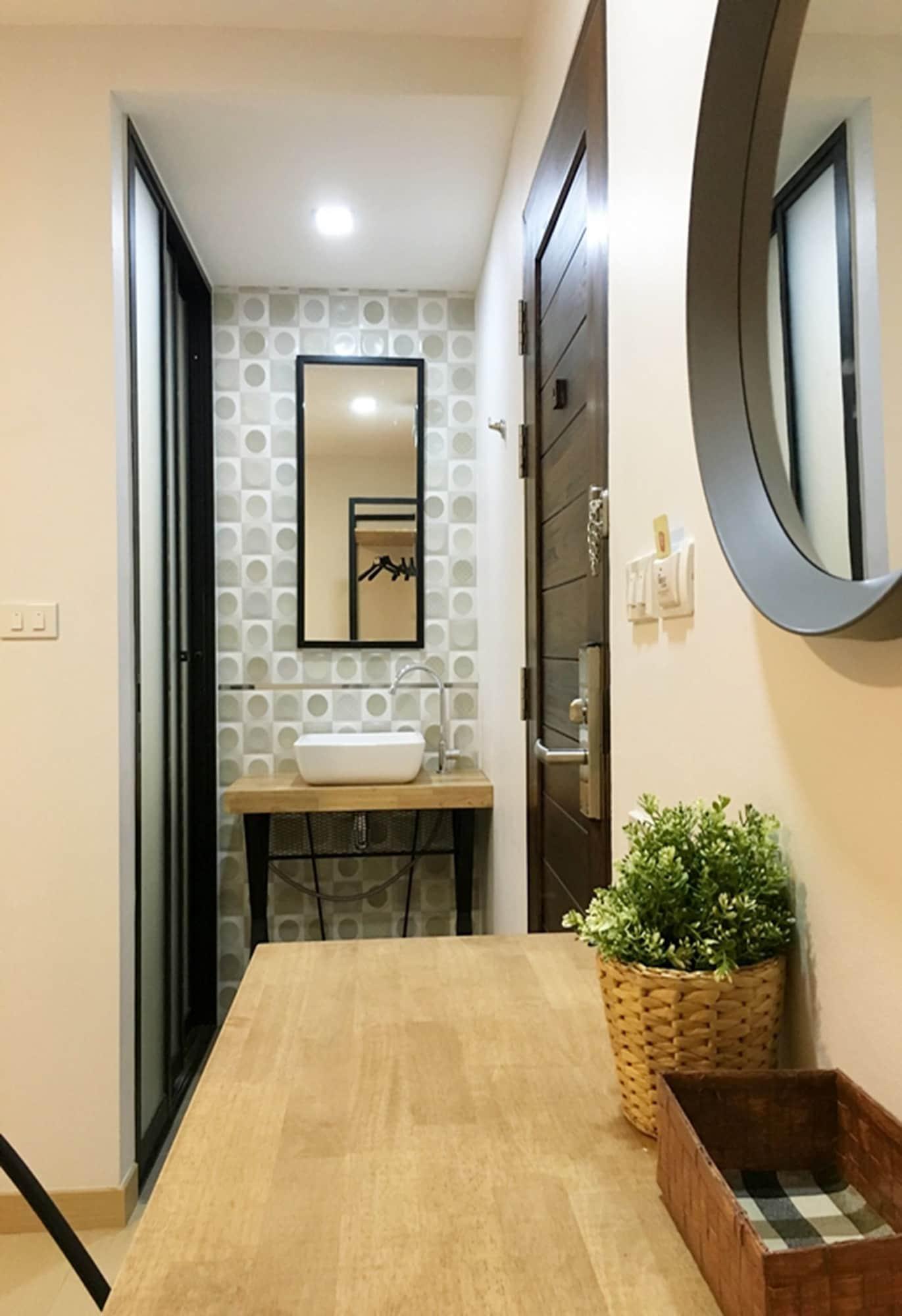Отель Bangkok Saran Poshtel Экстерьер фото