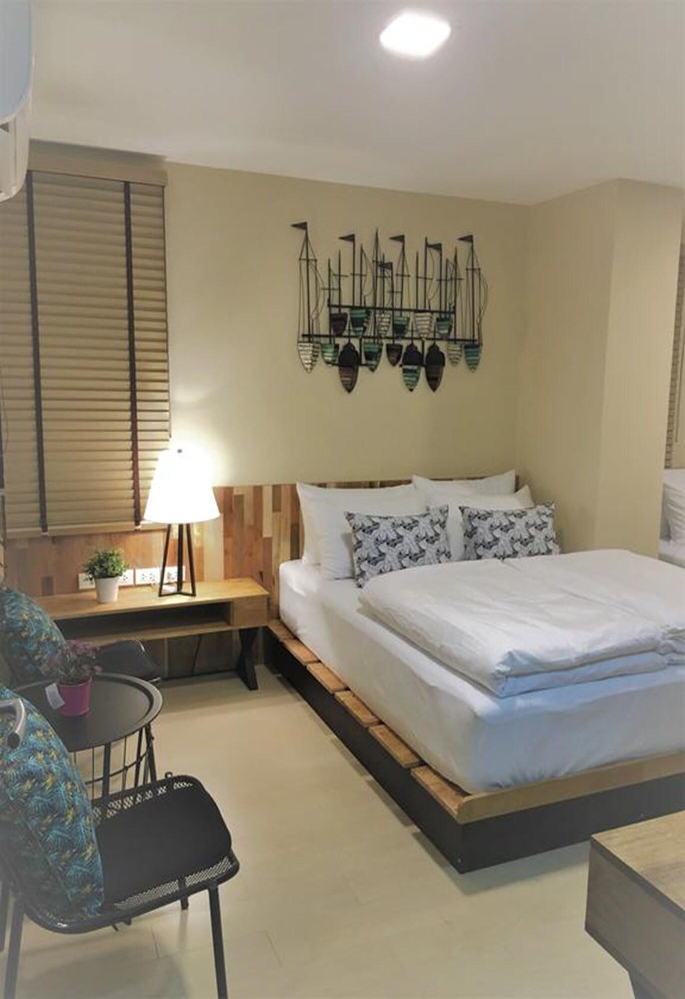 Отель Bangkok Saran Poshtel Экстерьер фото