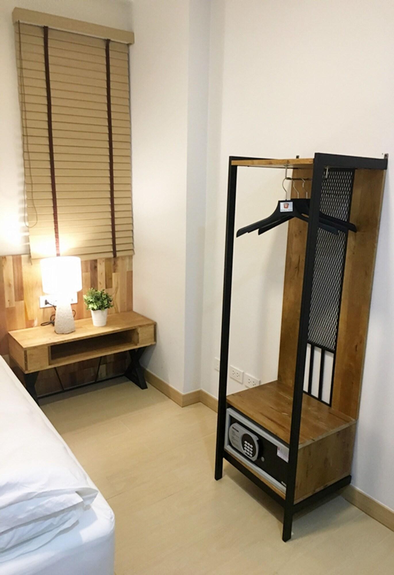 Отель Bangkok Saran Poshtel Экстерьер фото