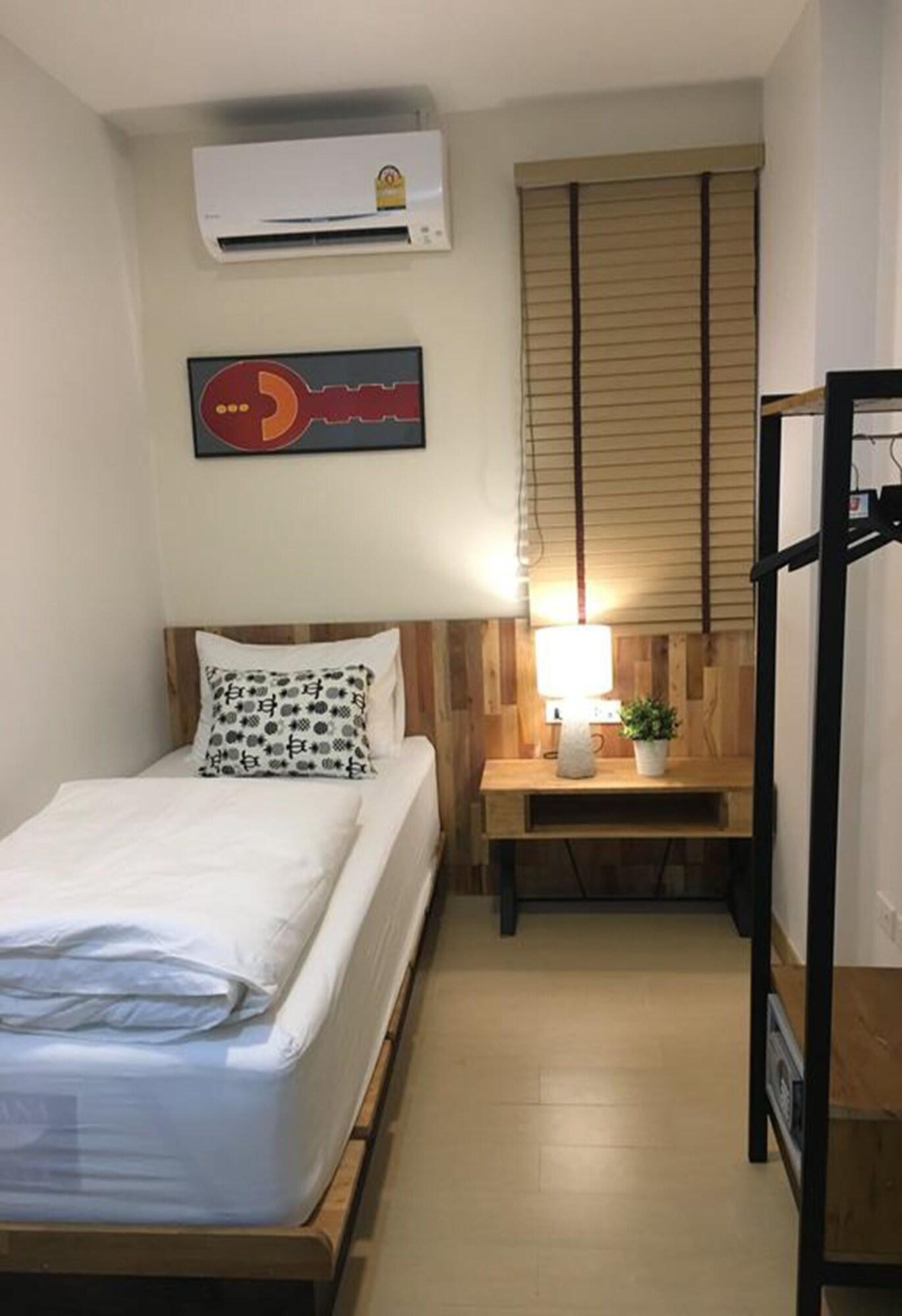 Отель Bangkok Saran Poshtel Экстерьер фото