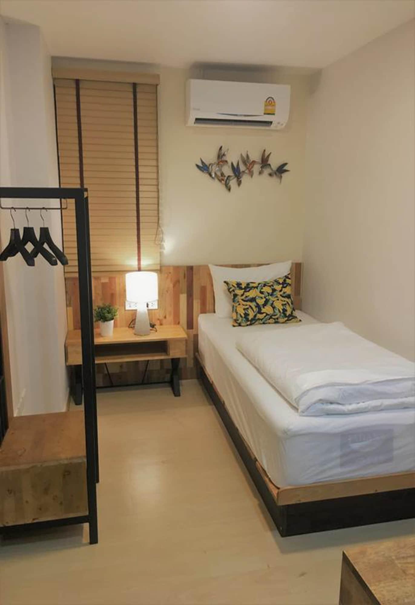 Отель Bangkok Saran Poshtel Экстерьер фото
