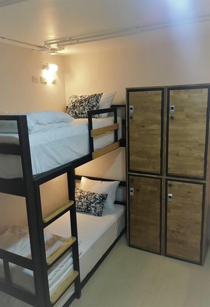 Отель Bangkok Saran Poshtel Экстерьер фото