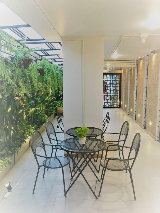 Отель Bangkok Saran Poshtel Экстерьер фото