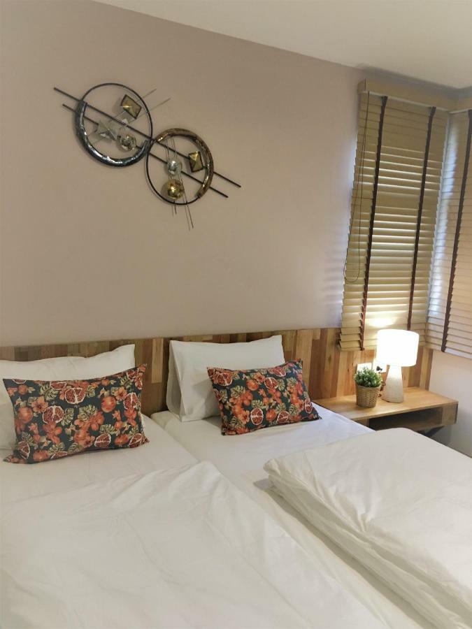 Отель Bangkok Saran Poshtel Экстерьер фото